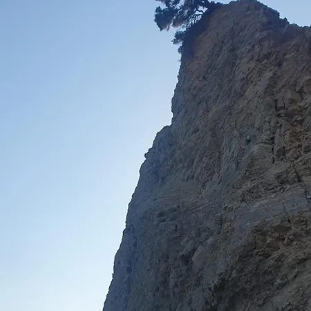 Luxe Benedenwoning Nula Cos