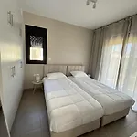 Luxe Benedenwoning Nula Apartament