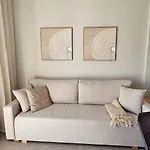 Luxe Benedenwoning Nula Apartman Kosz