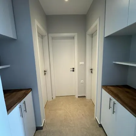 Luxe Benedenwoning Nula Apartman